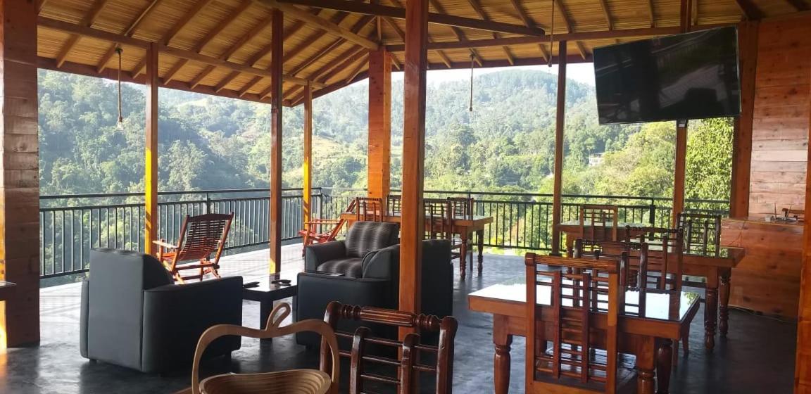 The Peak Ella Hotel Exterior photo