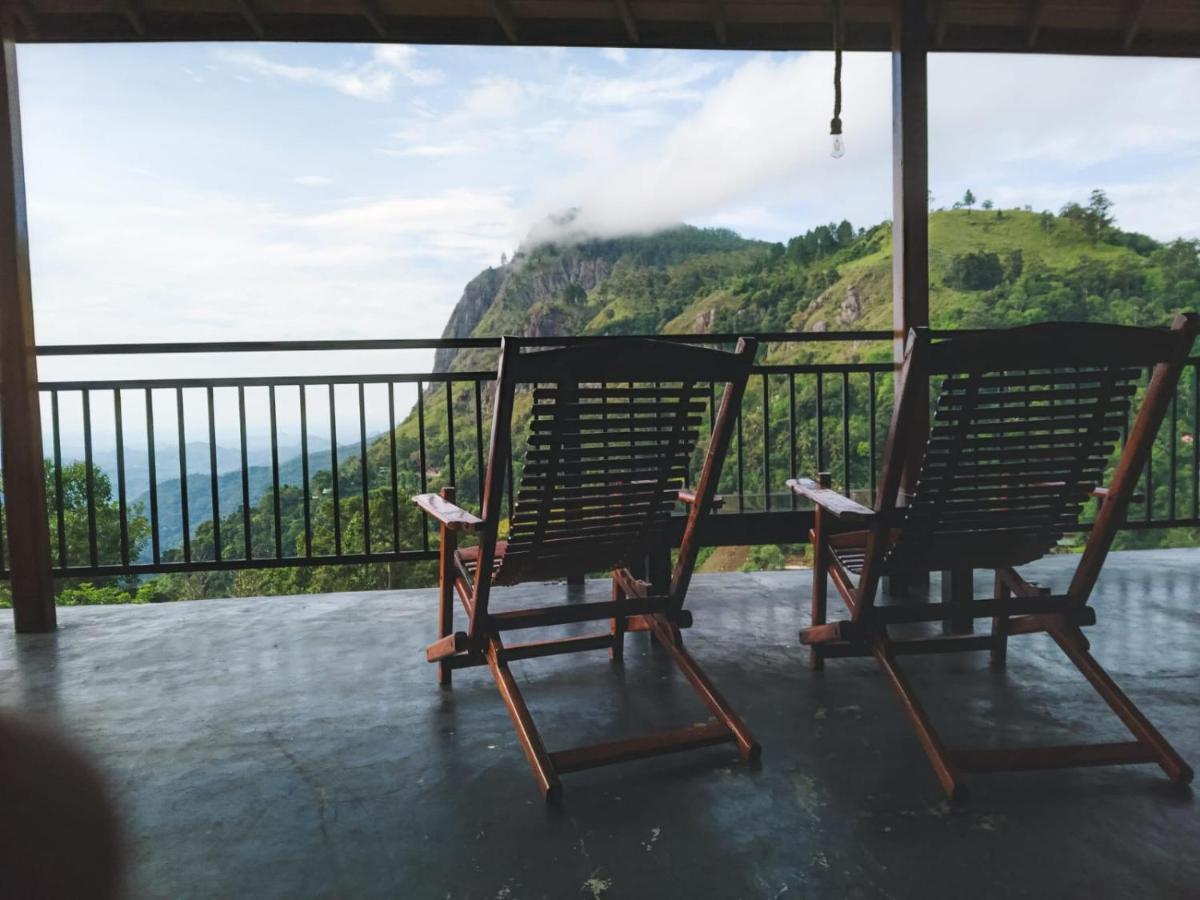 The Peak Ella Hotel Exterior photo